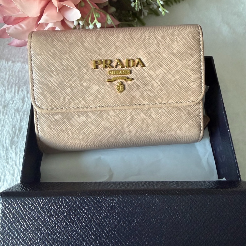 Prada Cipria Wallet with Gold Logo SAFFIANO leather - Picture 3 of 4